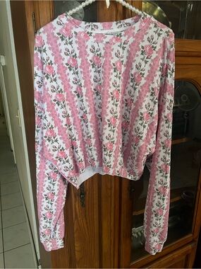 Women's Pink Floral Long-Sleeve Top